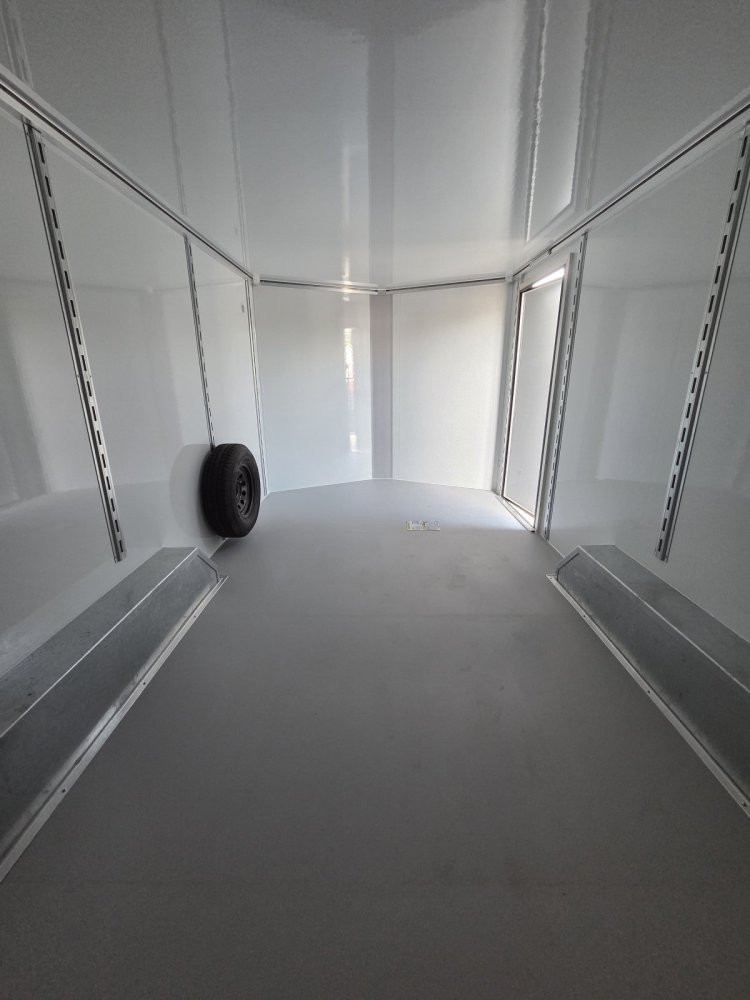 8.5'x16' CellTech Enclosed Cargo 85X16TA3 86"