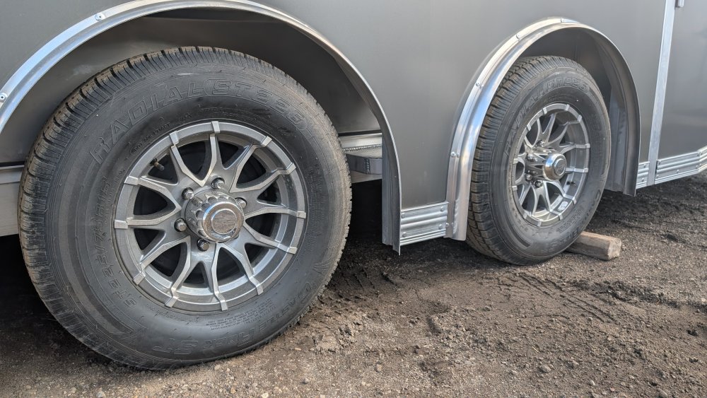 8.5'x24' Alcom Enclosed Cargo XPRESS8.5x24CH-IF 82"