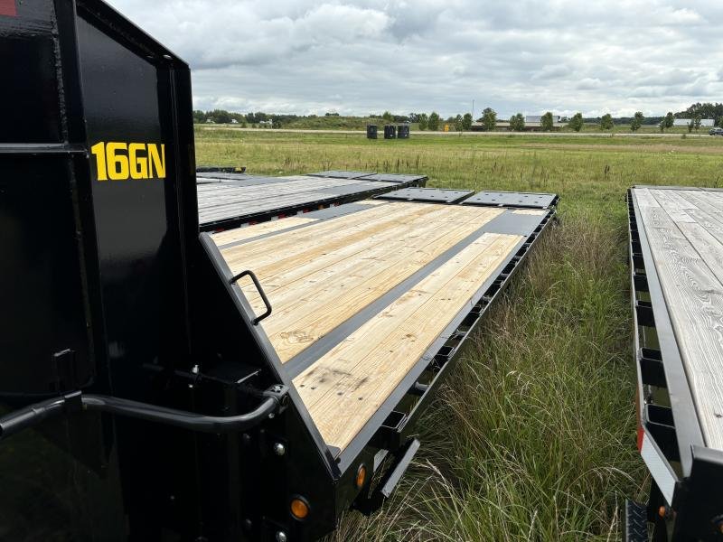 8.5'x25' Big Tex Trailers Flatbed 16GN-20+5
