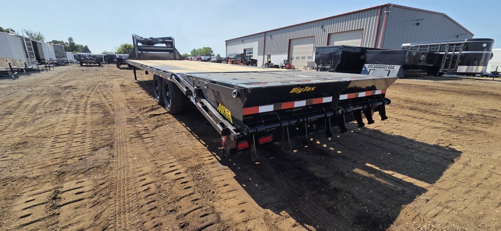 8.5'x30' Big Tex Trailers Deckover 14GN-30