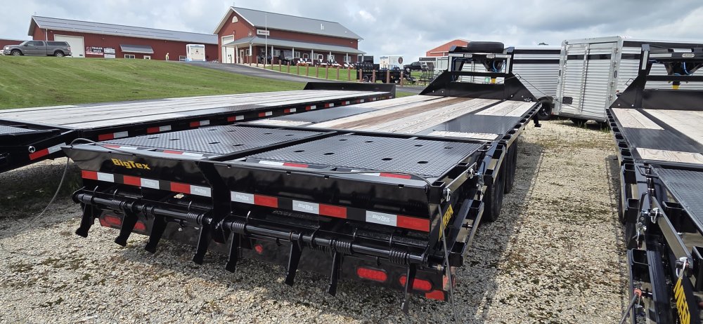8.5'x20' Big Tex Trailers Deckover/Gooseneck 25GN-20+5