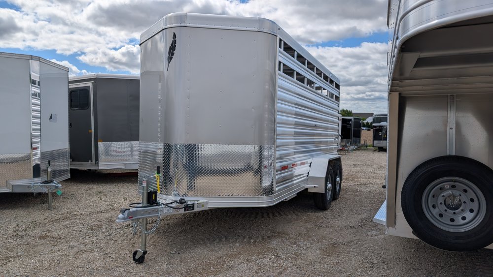 6' 7"x16' Featherlite Horse 8107-6716 6' 6"