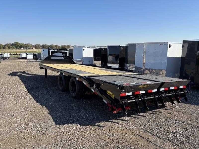 8.5'x20' Big Tex Trailers Flatbed 22GN-20+5