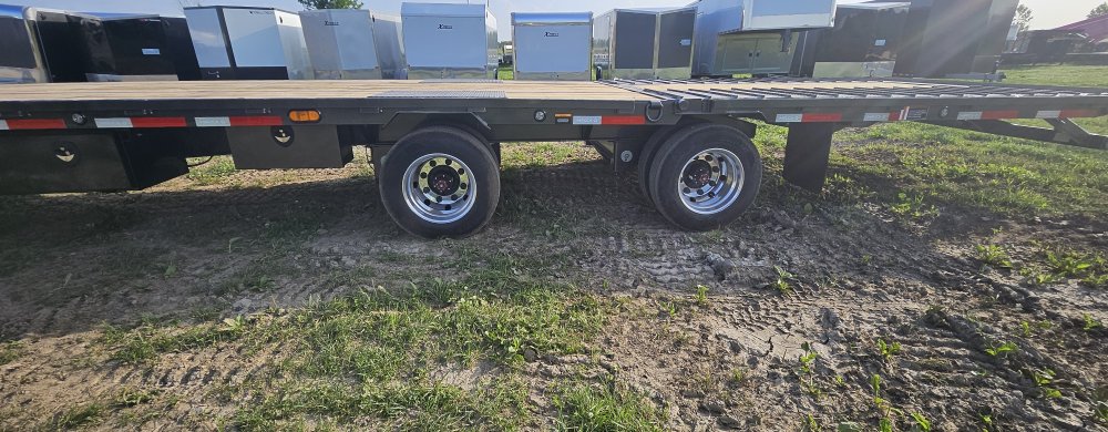 8.5'x34' Maxx-D Deckover/Gooseneck YDX10234