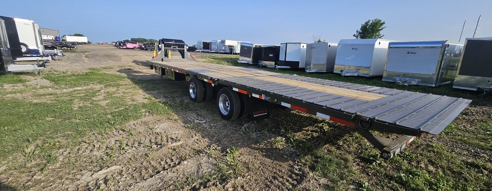 8.5'x34' Maxx-D Deckover/Gooseneck YDX10234