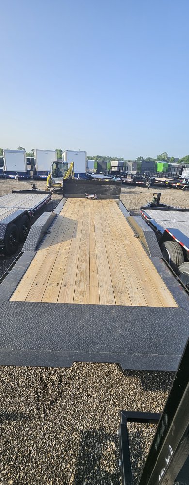 7'x24' Maxx-D Equipment/Tilt T8X10224