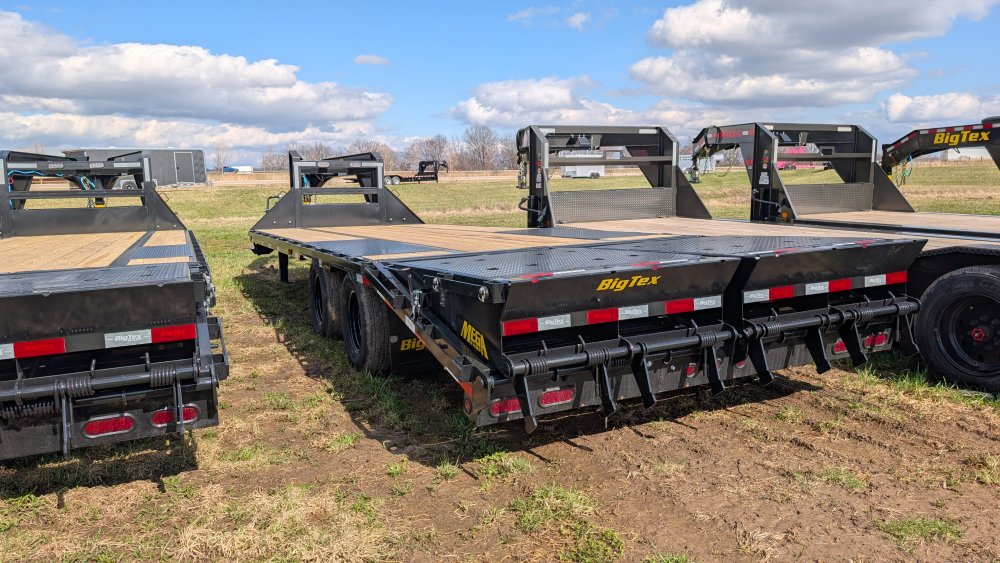 22GN-20+5 Big Tex Deckover/Gooseneck 22GN-20+5