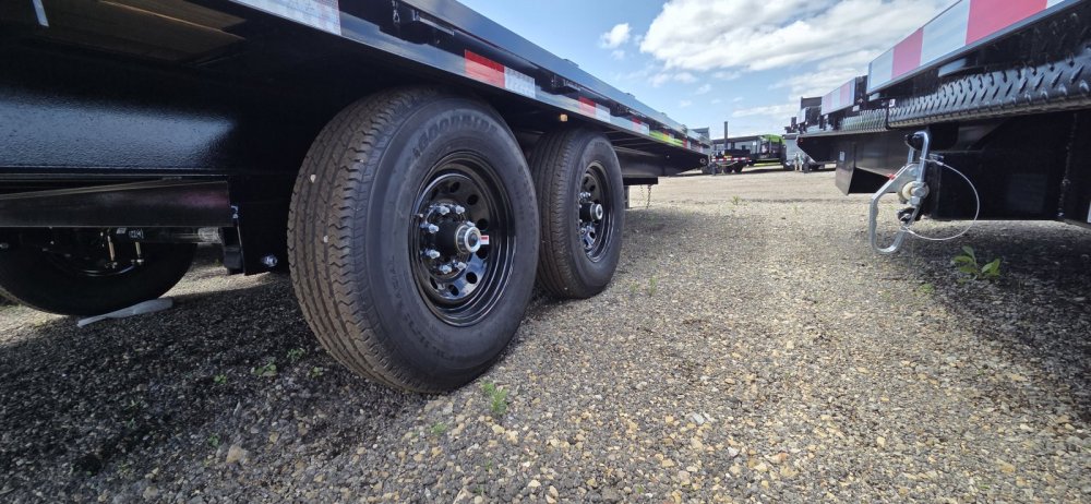 8.5'x18' Big Tex Trailers Deckover/Equipment 14OA-18