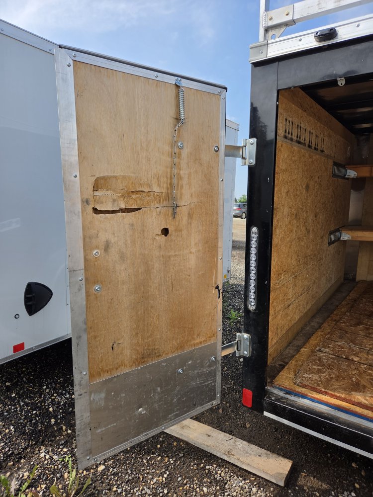 5'x8' Bravo Enclosed Cargo HR58SA 62"