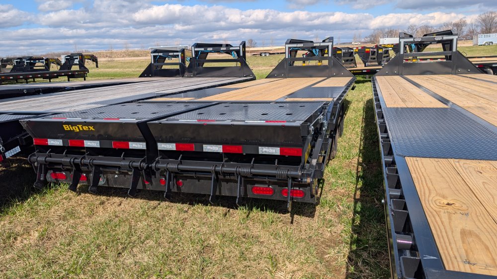 25GN-20+5 Big Tex Deckover/Gooseneck