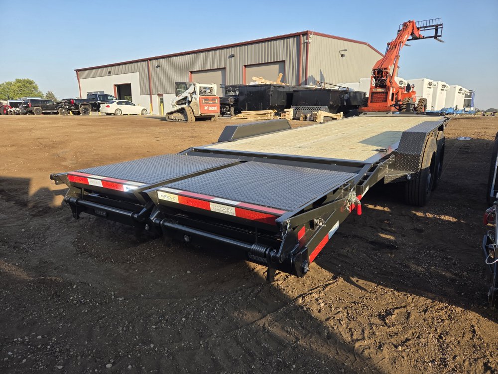 7'x24' Maxx D Equipment