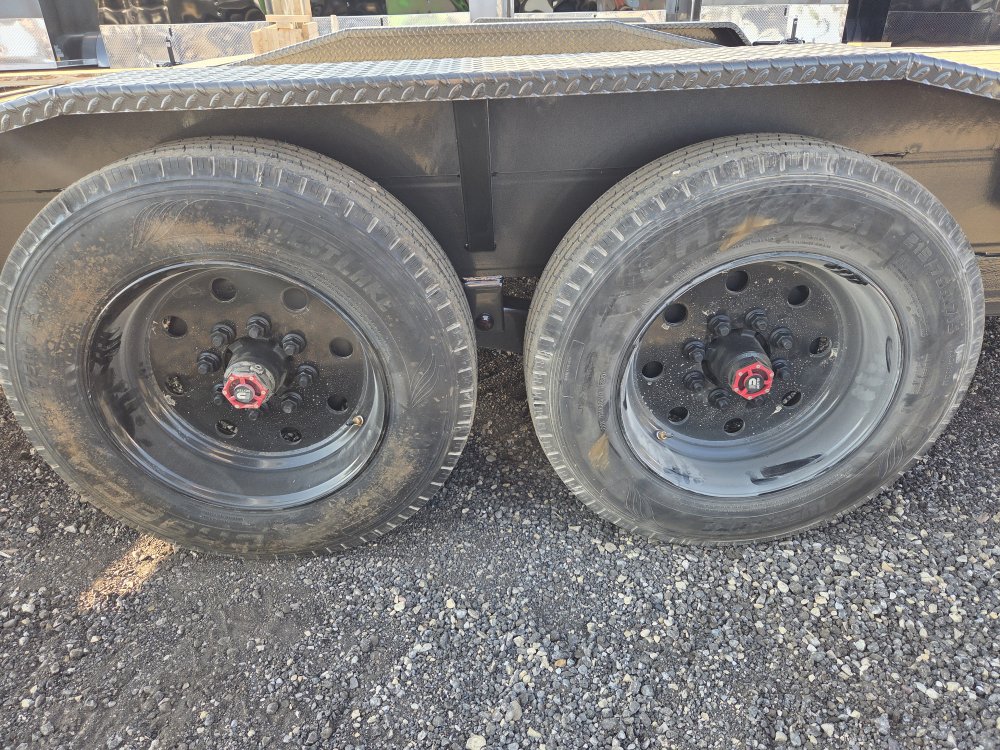 8.5x26+4 Maxx D Deckover/Gooseneck H8B10226G