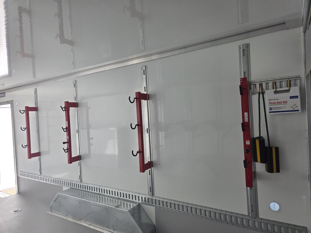 8.5'x20' CellTech Enclosed Cargo 85X20TA5 86"