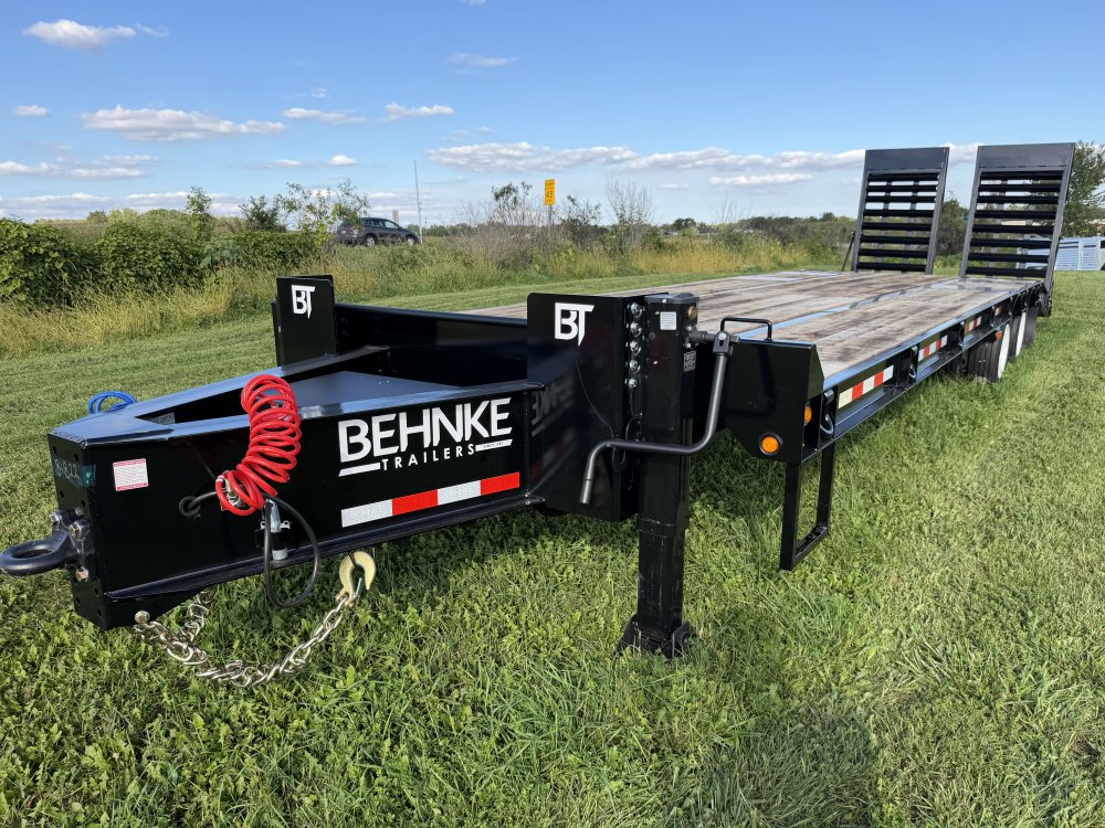 8.5'x31' Behnke Trailers Deckover/Equipment FB8X31SDPT-40L