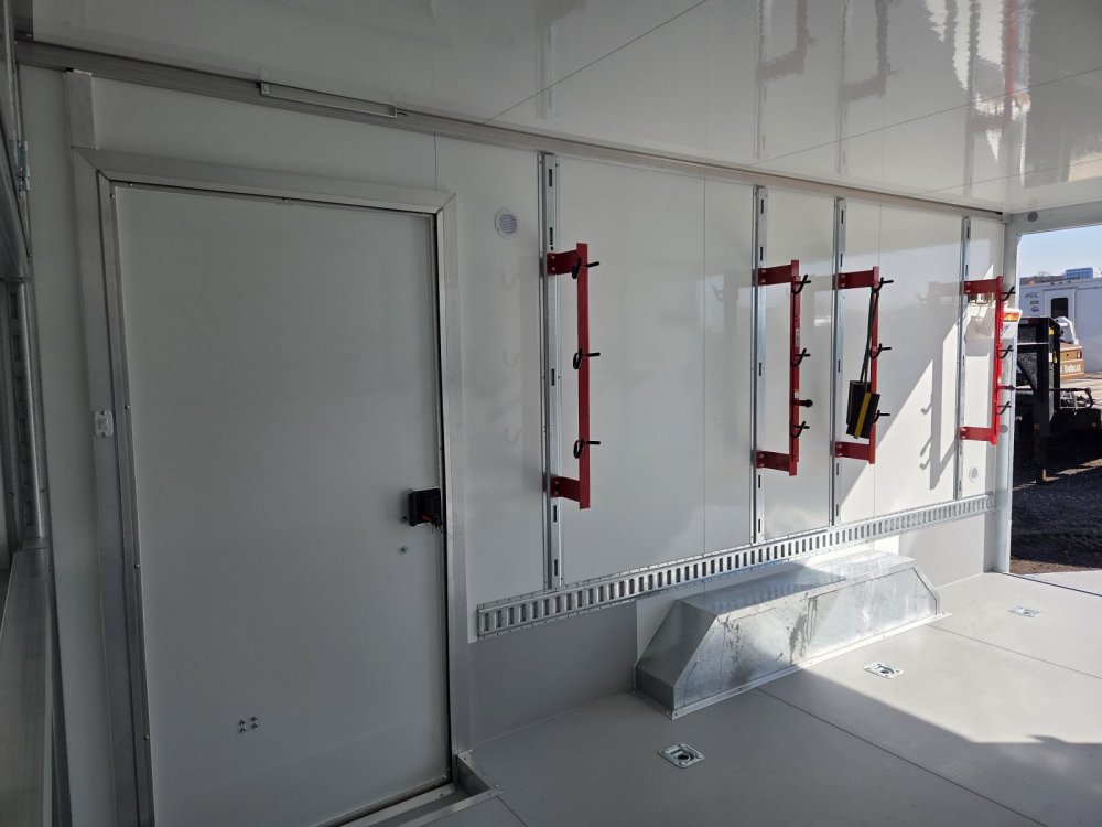 8.5'x16' CellTech Enclosed Cargo 85X20TA5 86"