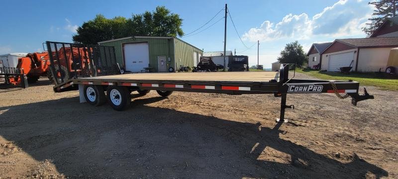 x216" CornPro Flatbed 18+4 C series