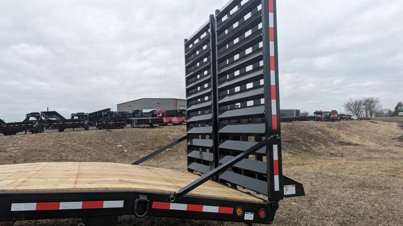 2024 Towmaster Trailers T-40LP Equipment Trailer 20+5 8.5x25