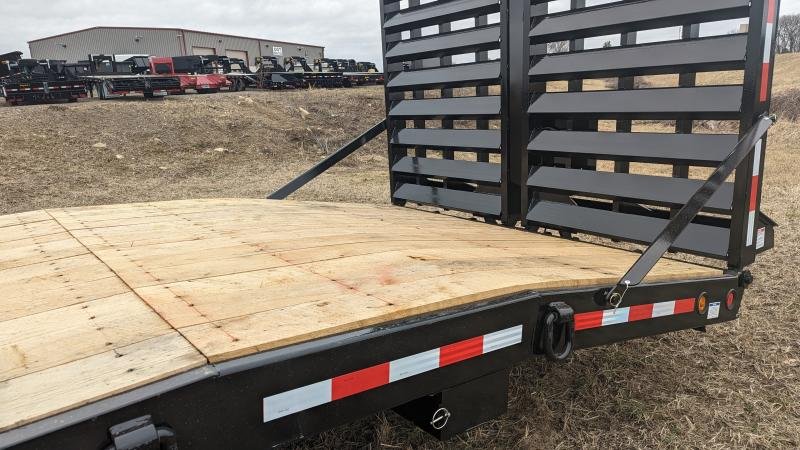 8.5'x20' Towmaster Trailers Equipment T-40LP
