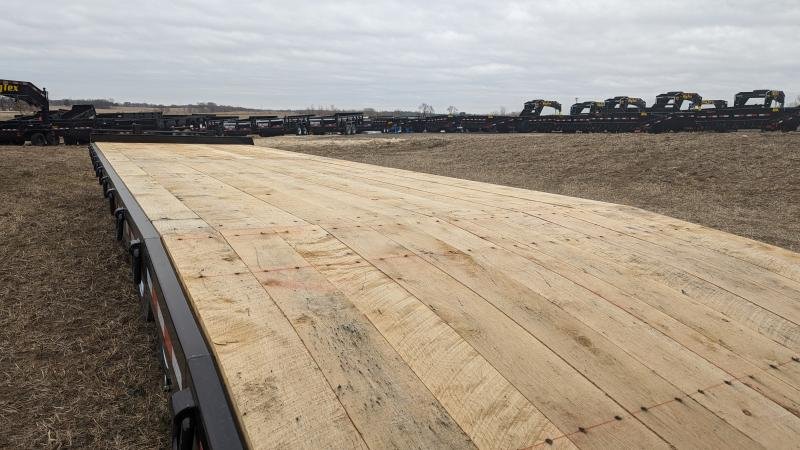 8.5'x20' Towmaster Trailers Equipment T-40LP