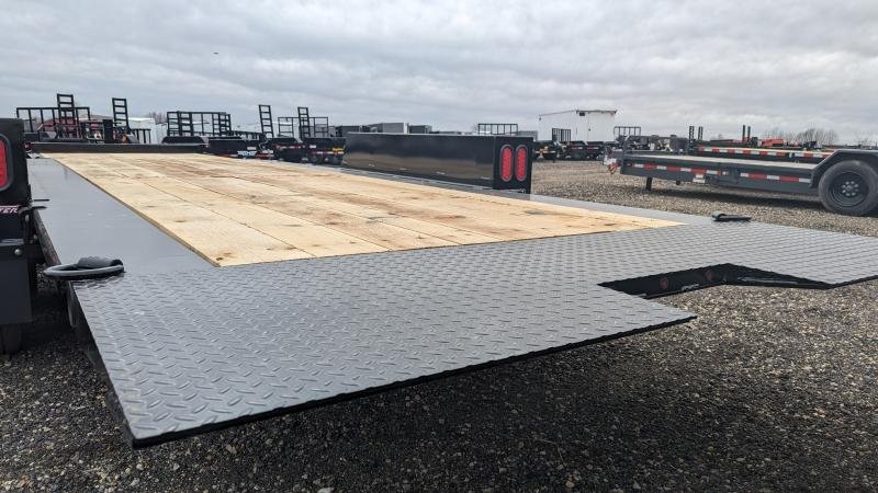 8.5'x24' Towmaster Trailers Tilt T-20DT