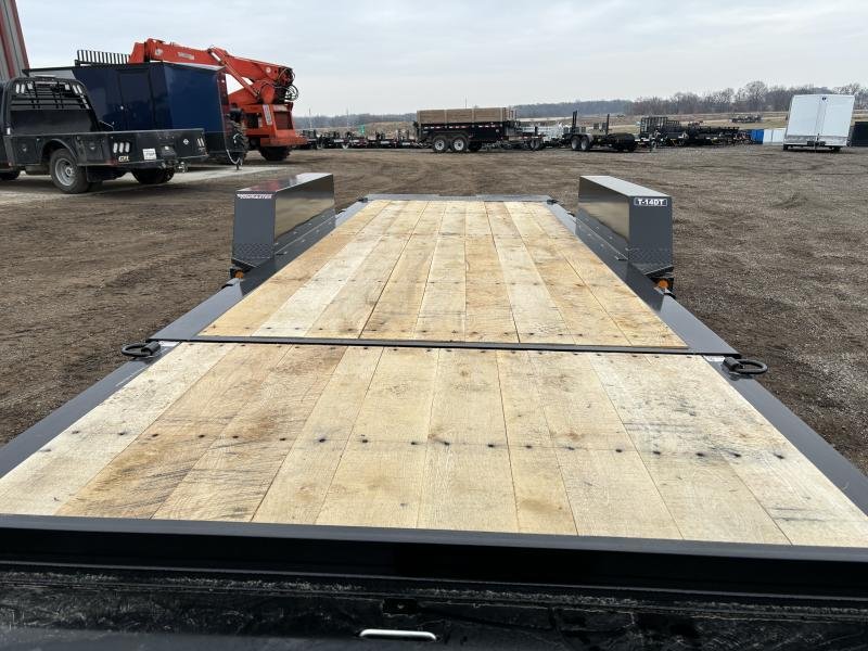 7'x22' Towmaster Trailers Equipment T-16DT 22"