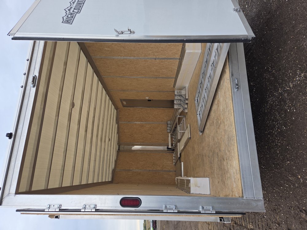 8.5'x16' Alcom Enclosed Enclosed Cargo 79"