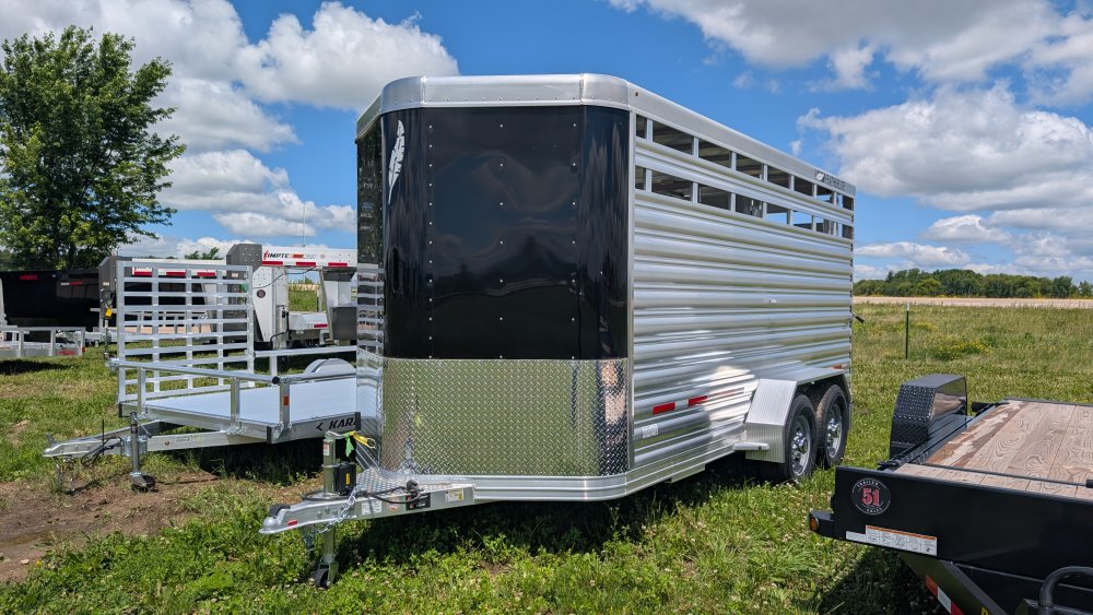 6' 7"x16' Featherlite Livestock 8117-6716 7'