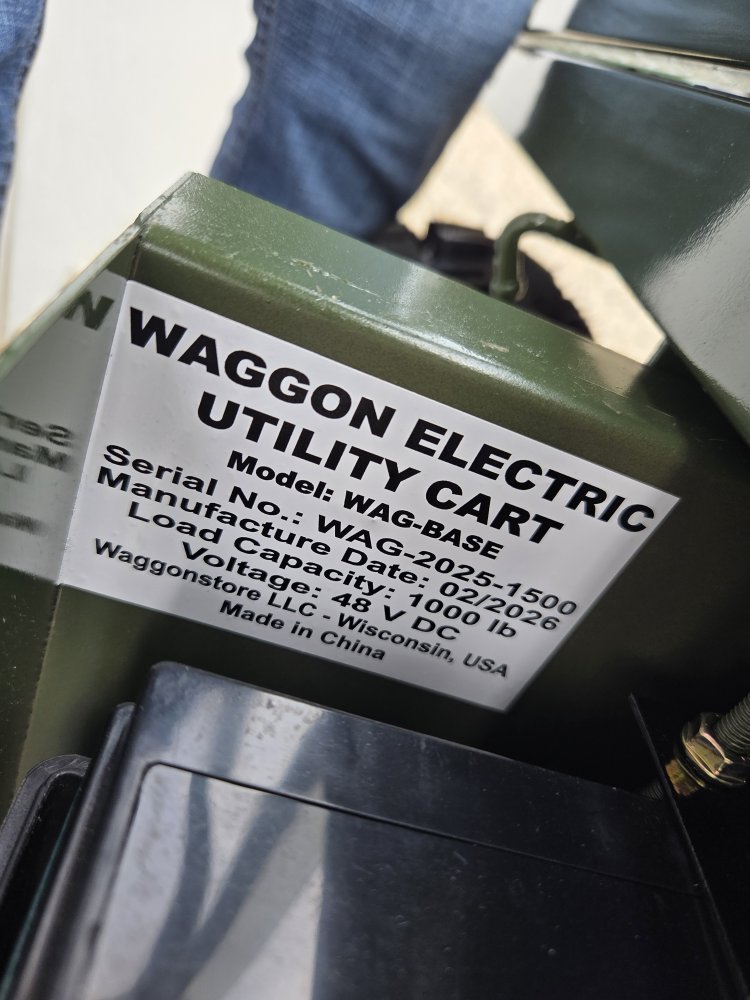 WAGGON Snow & Mud Edition 1200W Electric Utility Cart