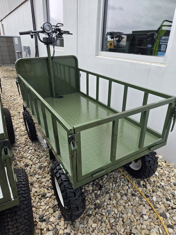 WAGGON Snow & Mud Edition 1200W Electric Utility Cart
