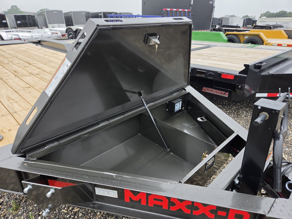 7'x24' Maxx-D Equipment EHX8324