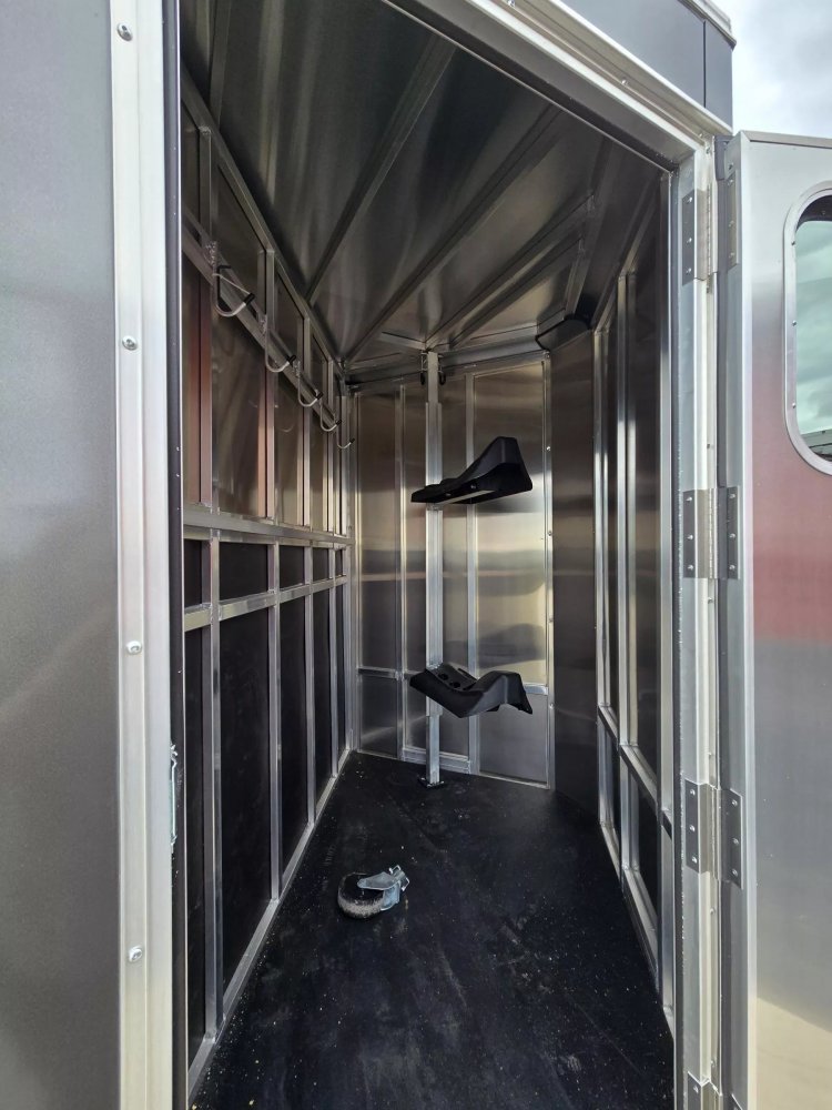 7'x12' Frontier Trailers Horse