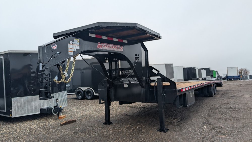 8.5'x40' Midsota Deckover/Gooseneck