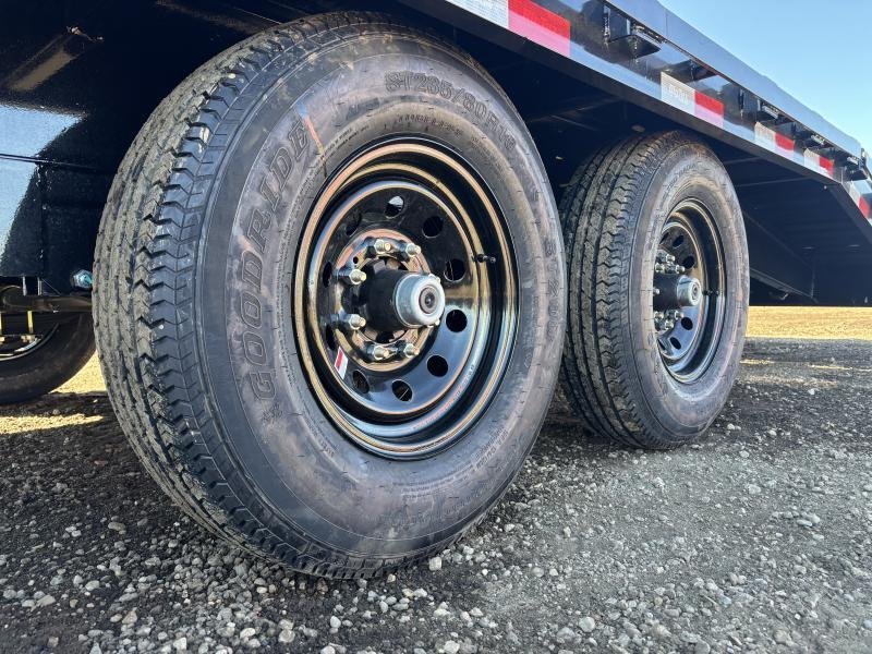 8.5'x25' Big Tex Trailers Deckover 8.5x20+5