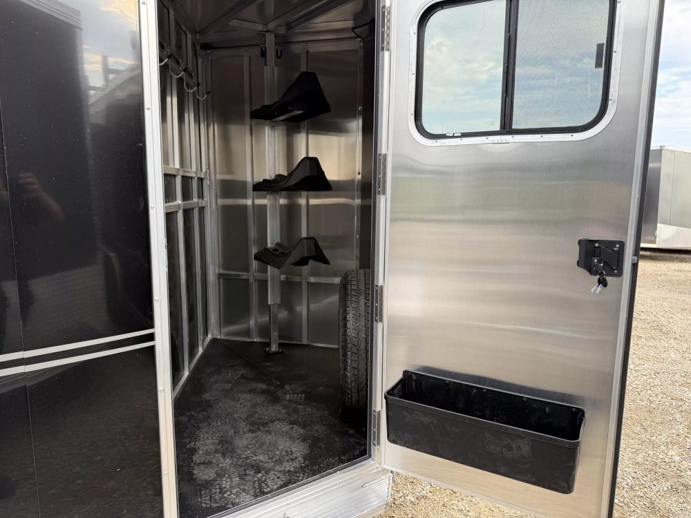 7'x16' Frontier Trailers Horse