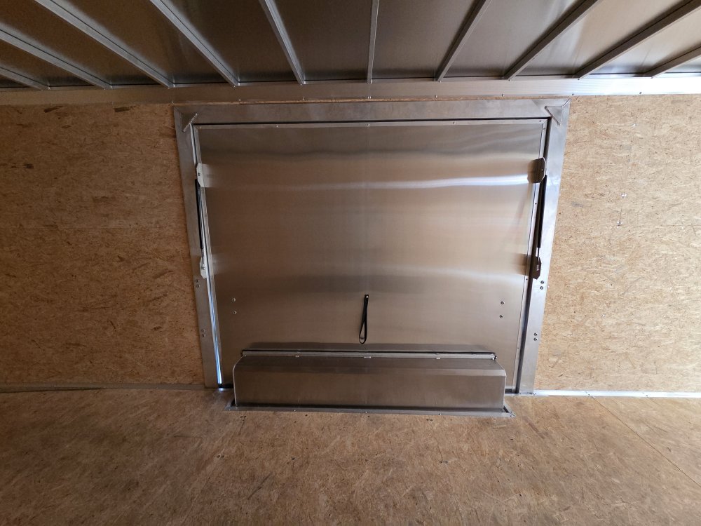 8.5'x24' Alcom Enclosed Cargo 82"