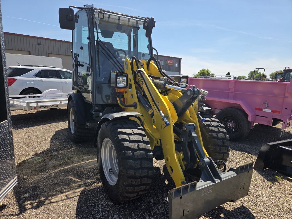 Wacker Neuson WL38 Contractor Equipment