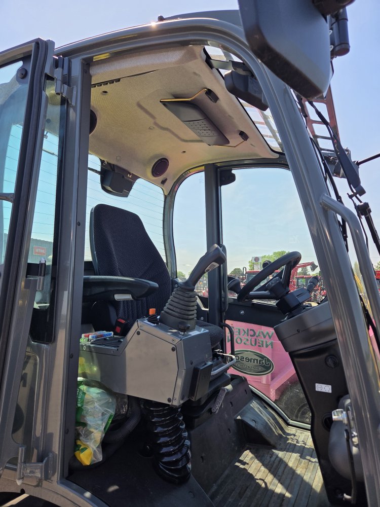 Wacker Neuson WL38 Contractor Equipment