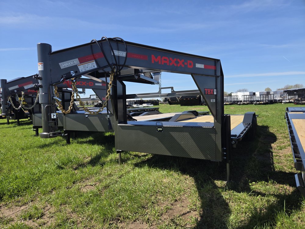 8.5'x24' Maxx-D Deckover/Gooseneck T8B10224G