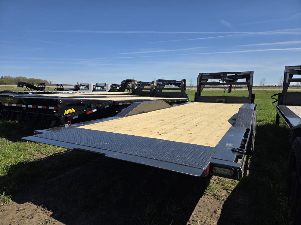 8.5'x24' Maxx-D Deckover/Gooseneck T8B10224G