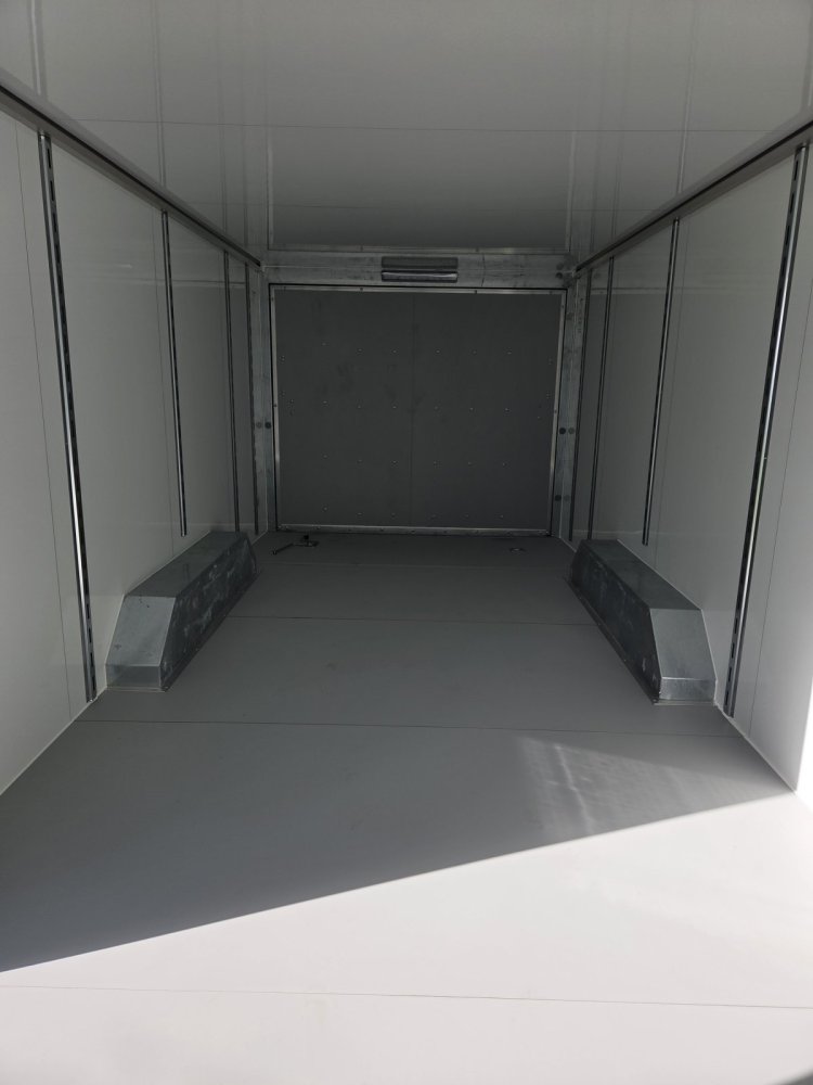8.5'x20' CellTech Enclosed Cargo 85X20TA5 86"