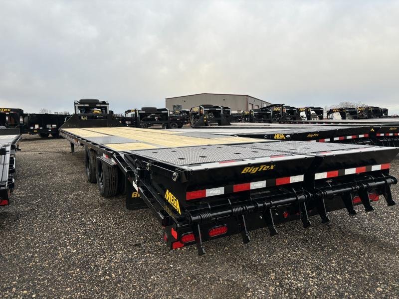 2024 Big Tex Trailers 25GN-35+5 Flatbed/ Gooseneck Trailer with Mega Ramps 8.5x40