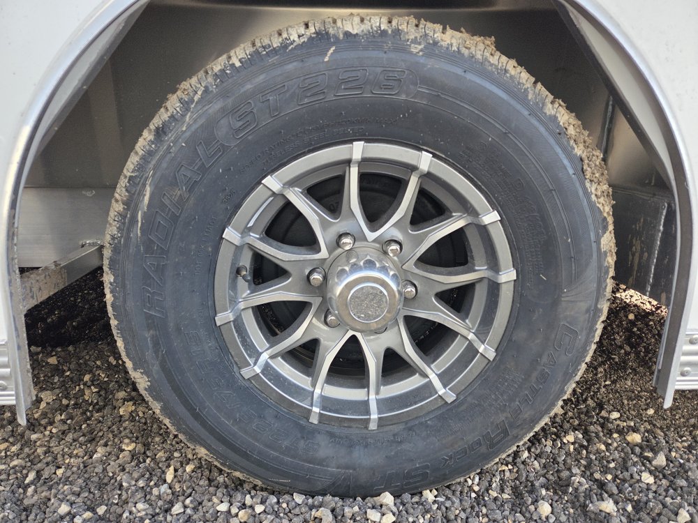 8.5'x24' Alcom Enclosed Cargo XPRESS8.5x24CH-IF 85"