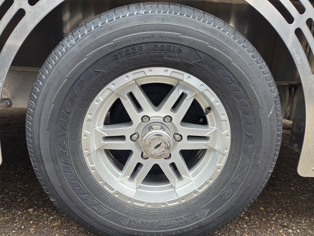 8.5'x20' Featherlite Enclosed Cargo TC166332 7'