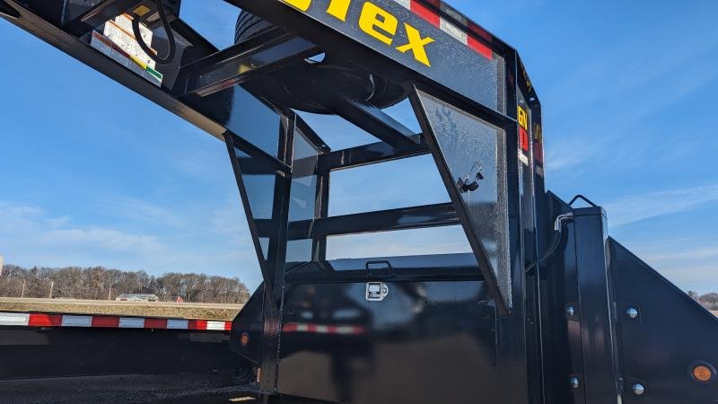 8.5'x40' Big Tex Trailers Flatbed 25GN-40D5A