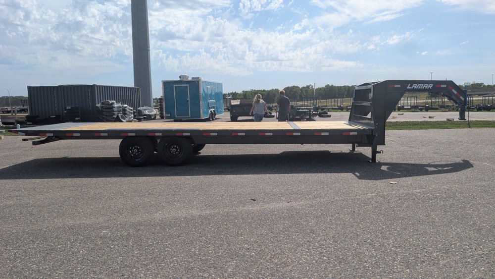 102"x26' Lamar Tilt