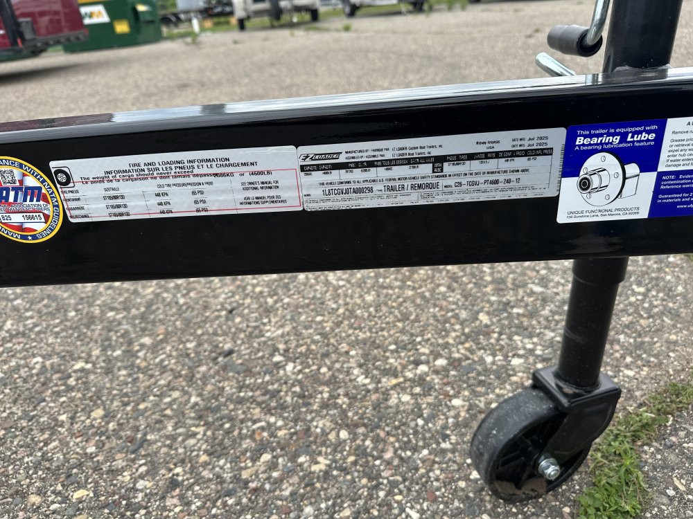 x28' EZ Loader Boat