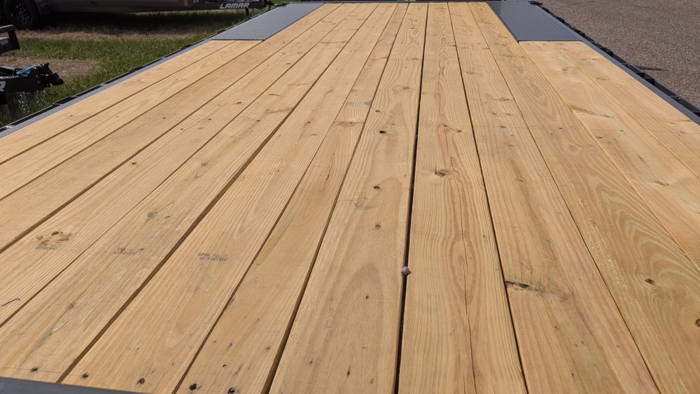 102"x22' Lamar Equipment
