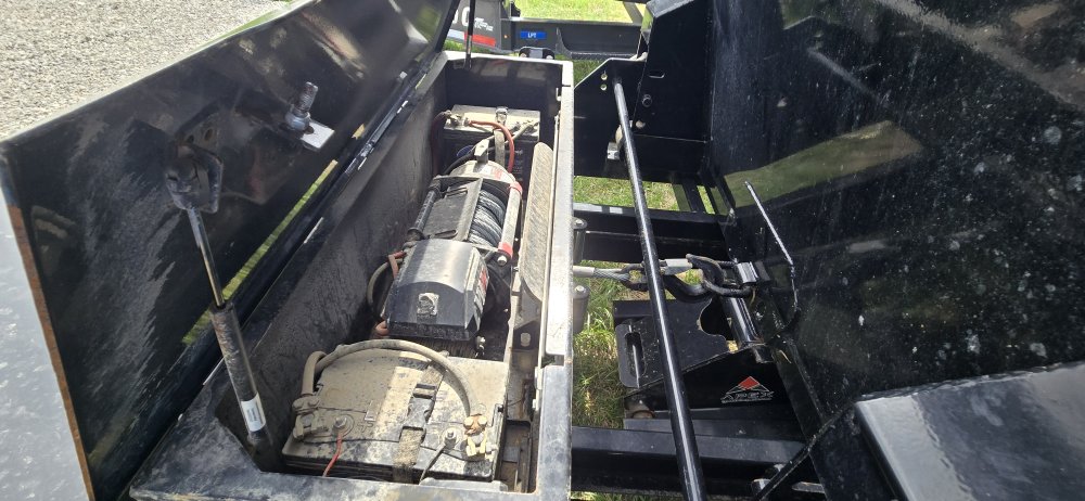 8' 6"x16' IronBull Dump