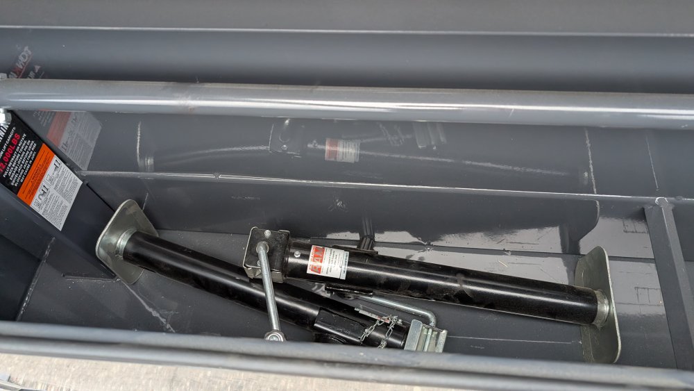 8' 6"x40' LAMAR Equipment