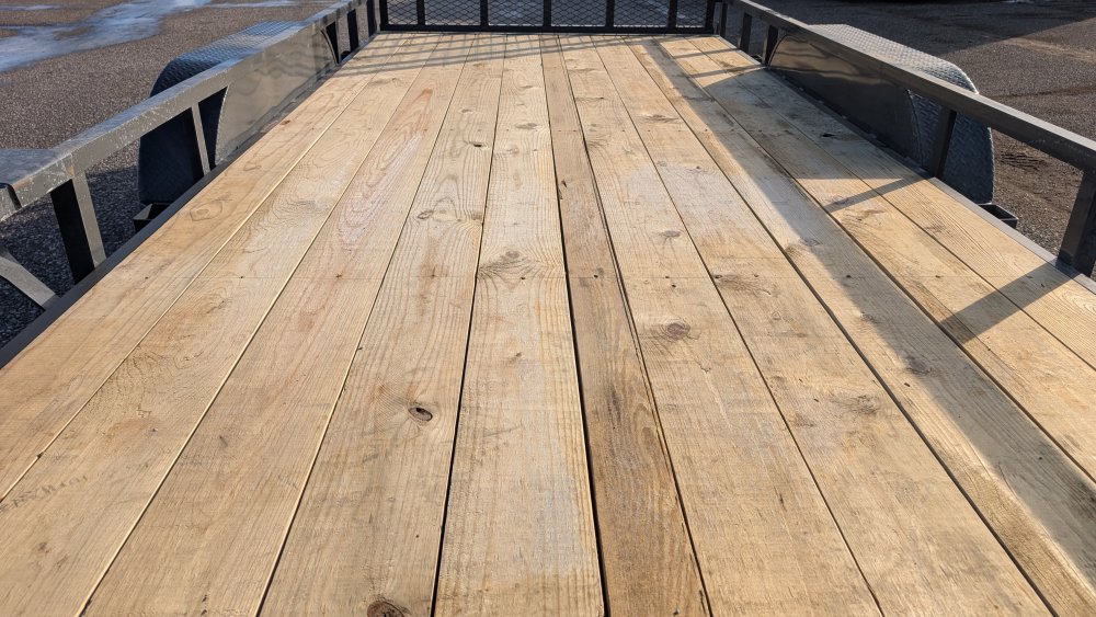 83"x16' Lamar Utility